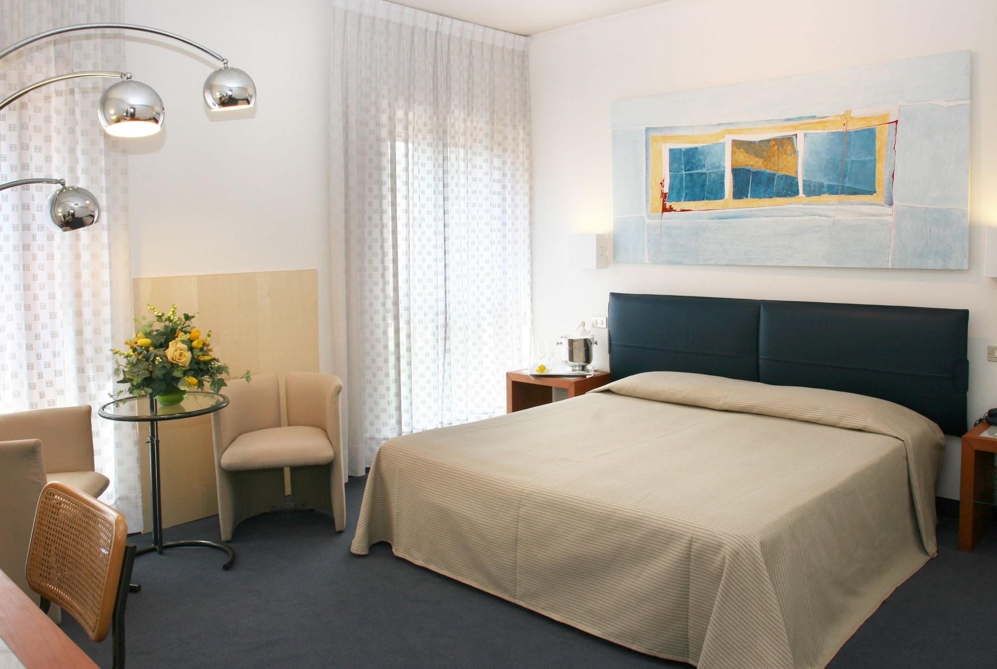 Arte Hotel Pérouse Chambre photo